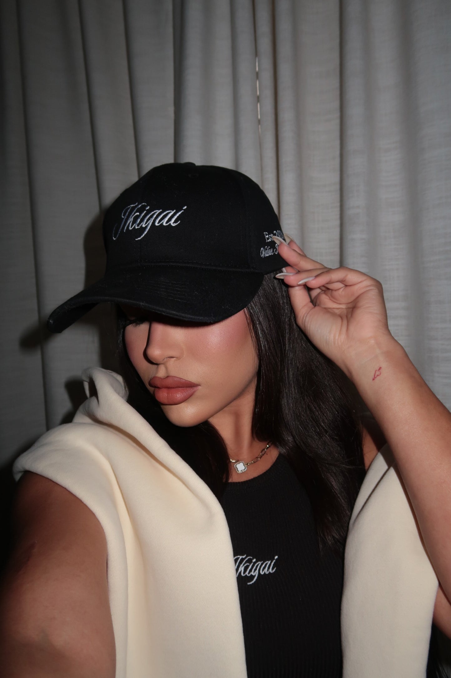 Ikigai Black/White Hat